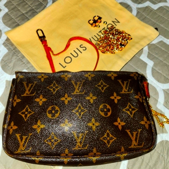 Louis Vuitton Pochette/Clutch Monogram DATE STAMPED AR1908 w/ COA - Picture 7 of 13